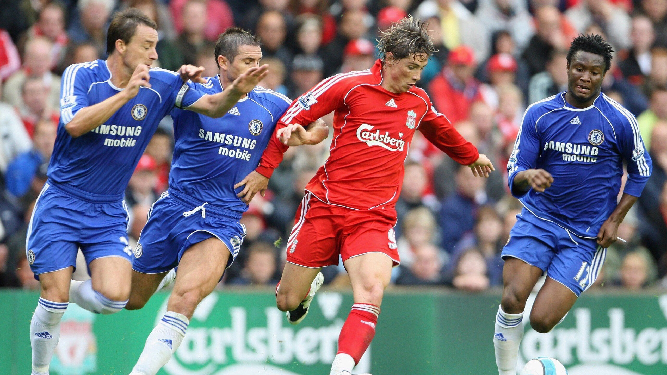 ac米兰官网-曼联与欧洲俱乐部的转会谈判进入白热化，曼联vs欧洲明星联队